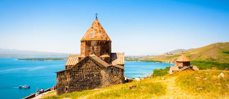 Qué ver en Armenia Lago Sevan